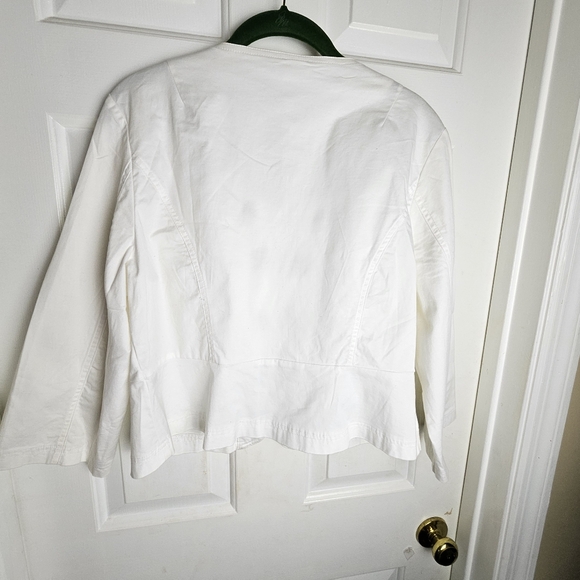 CATO Women Button Holes White and Black Crop Jacket Size Large - Picture 2 of 9